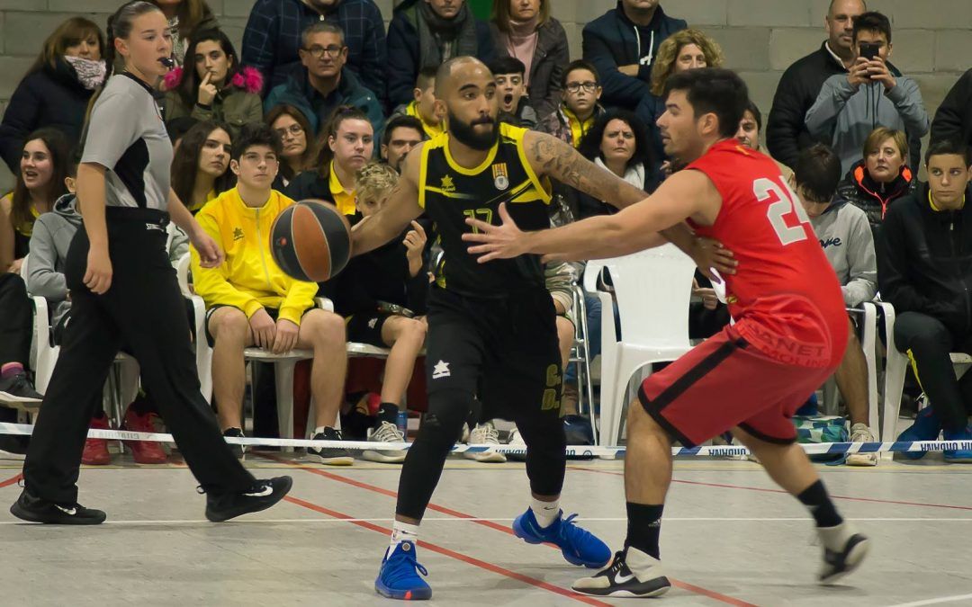 El sènior masculí posa la cirereta de la presentació
